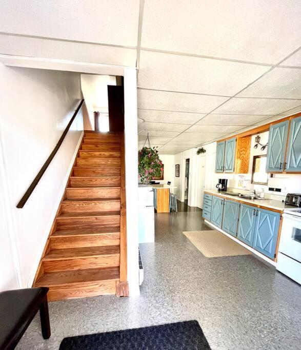 Les Appartements Du Vieil Edifice Metabetchouan-Lac-a-la-Croix Luaran gambar