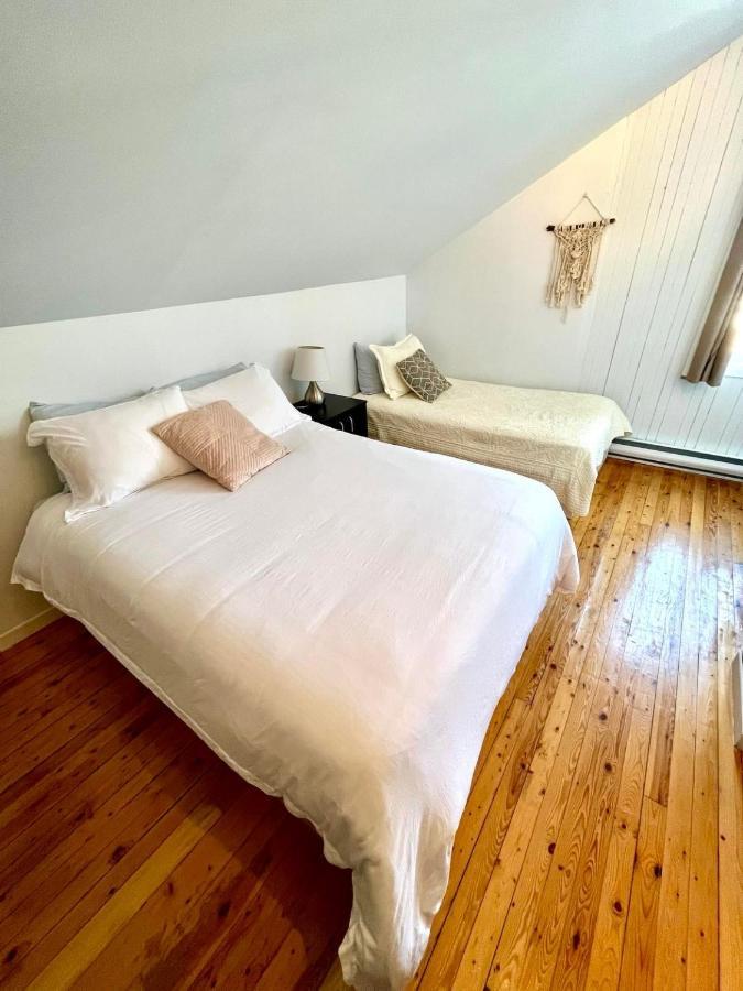 Les Appartements Du Vieil Edifice Metabetchouan-Lac-a-la-Croix Luaran gambar